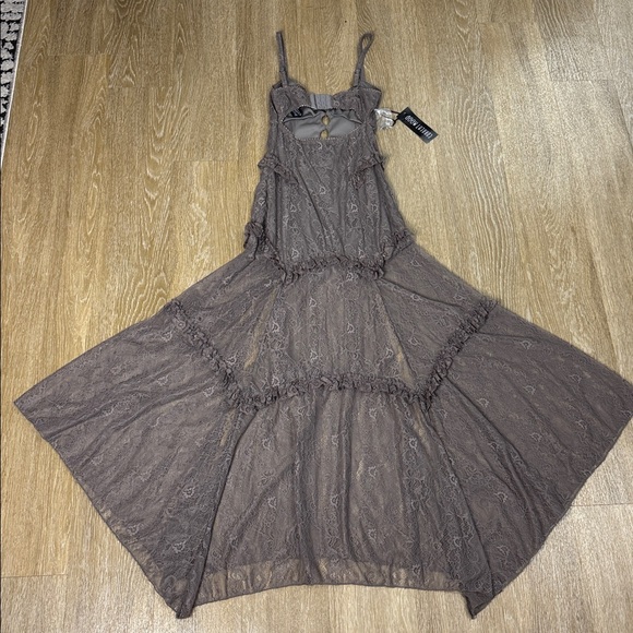 Current Mood Imagined West Maxi Dress - Picture 3 of 9